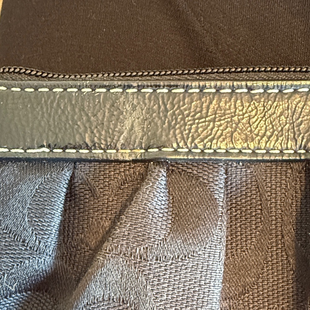 Coach Black Signature Jaquard & Patent Leather Trim Wristlet - Picture 6 of 6